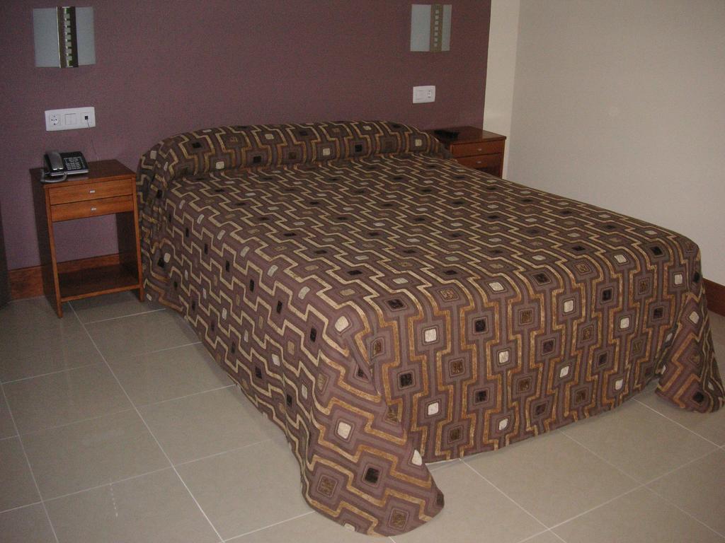 Hotel Alcazar Alcazar de San Juan Dış mekan fotoğraf